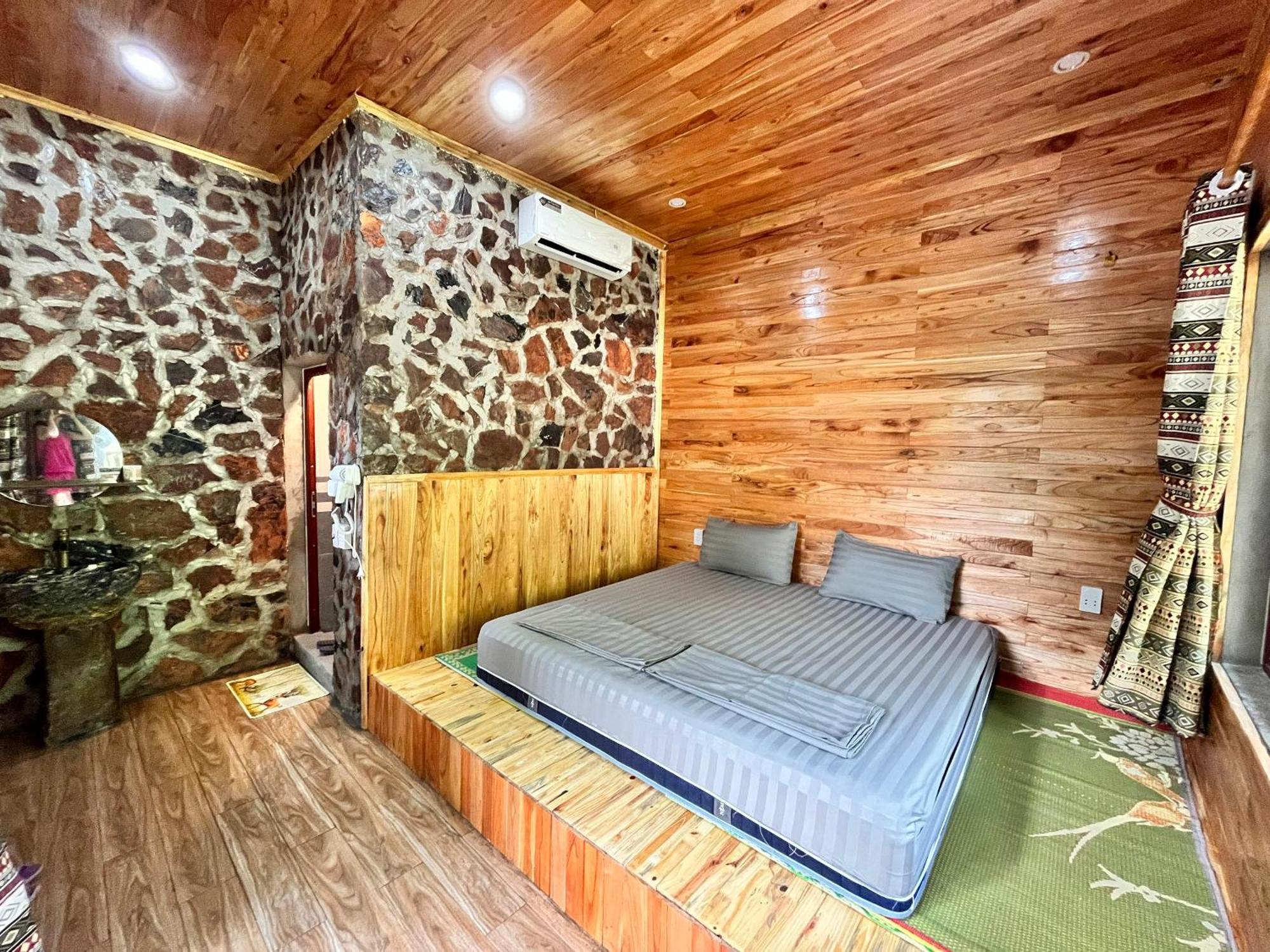 Tày Homestay Làng Đá Cổ Khuổi Ky- Bản Giốc Cao Bang Exterior foto